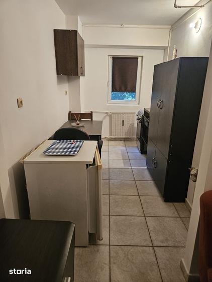 Garsonieră decomandată în Gara de Nord