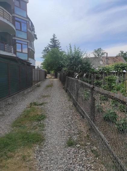 Casă cu 2 camere cu Teren 812 Mp în Central