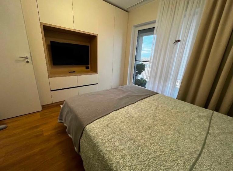 Apartament cu 2 camere semidecomandat în Theodor Pallady