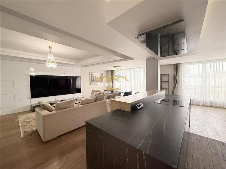 Penthouse cu 5 camere decomandat în Herăstrău