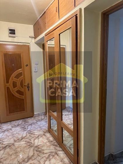 Apartament cu 2 camere nedecomandat, mobilat în Central
