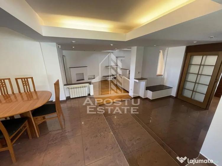 Casă cu 5 camere cu Teren 400 Mp în Lipovei