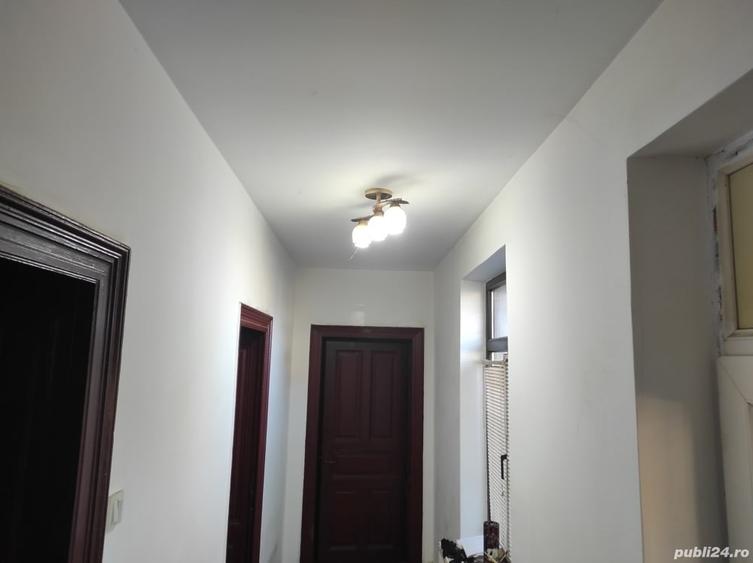 Casă cu 4 camere cu Teren 435 Mp în Central