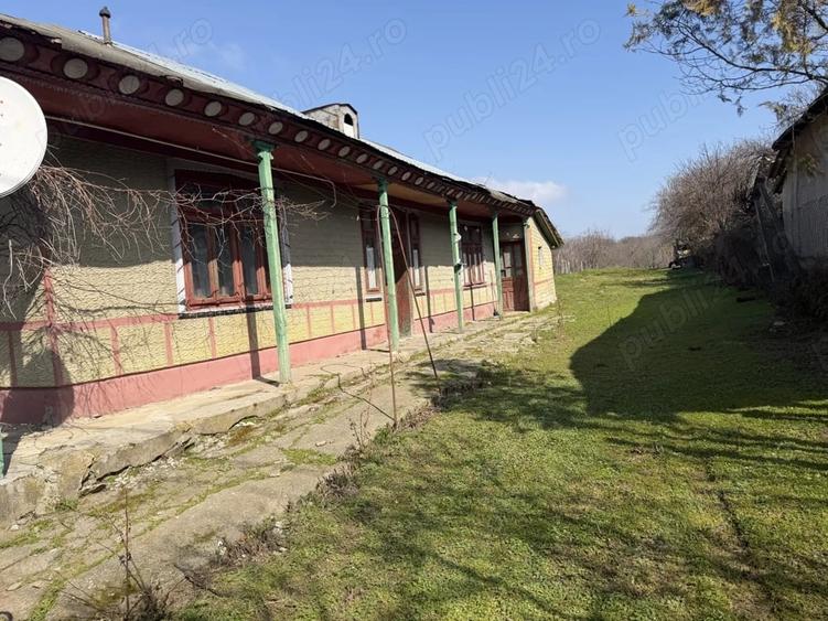 Casă cu 3 camere cu Teren 1000 Mp în Central