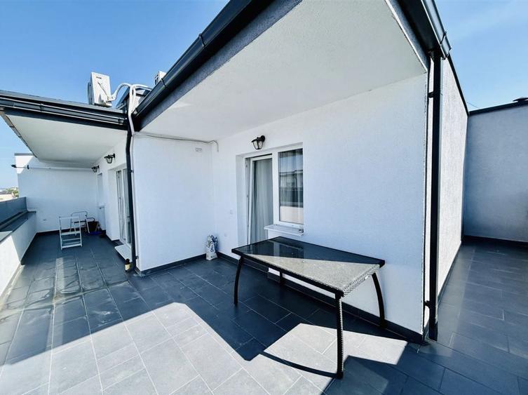 Apartament cu 4 camere în Piața Cluj