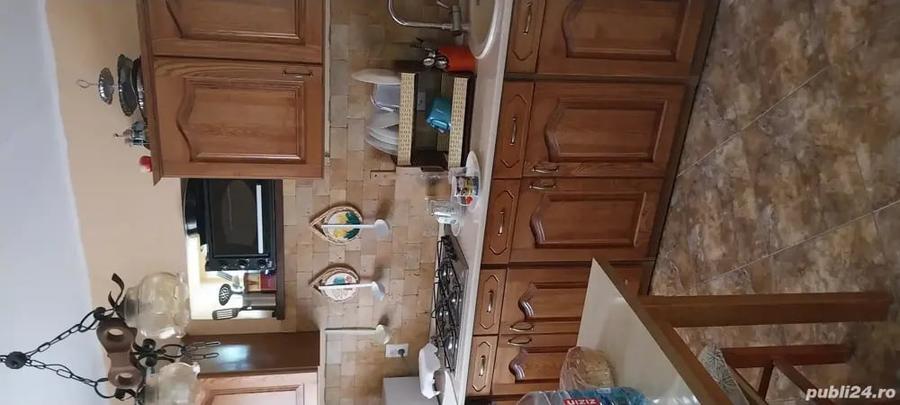 Casă cu 3 camere în Central