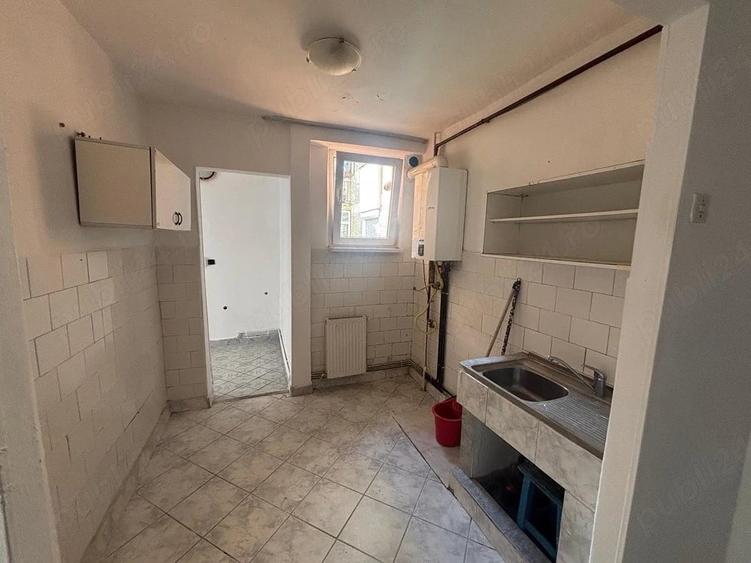 Apartament cu 2 camere decomandat în Mărăței