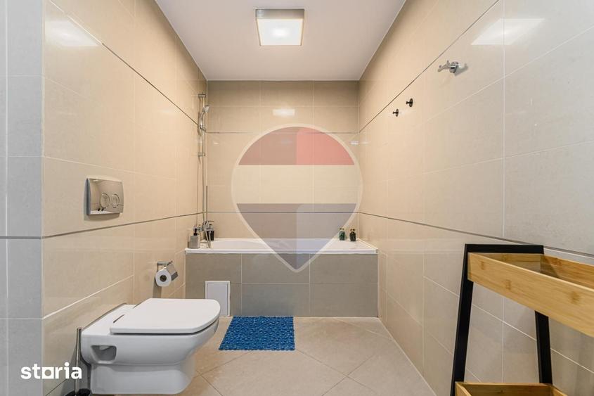 Apartament cu 6 camere în Central