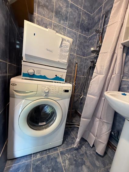 Vand garsoniera confort renovata.