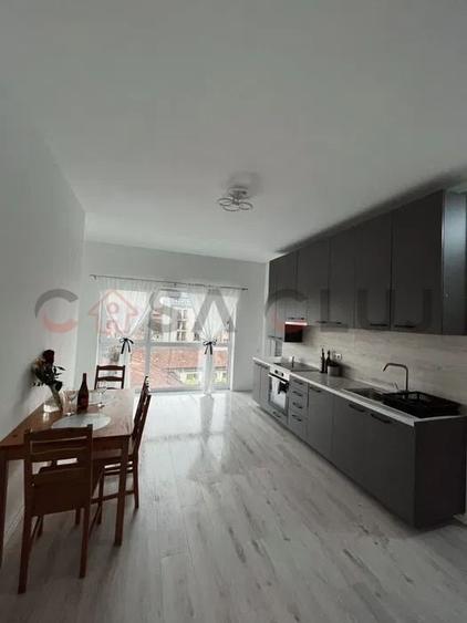 Apartament cu 2 camere semidecomandat în Central