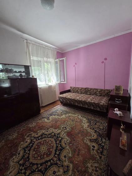 Casă cu 3 camere în Central