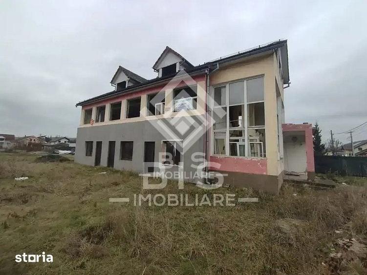 Casă cu 4 camere cu Teren 467 Mp în Central