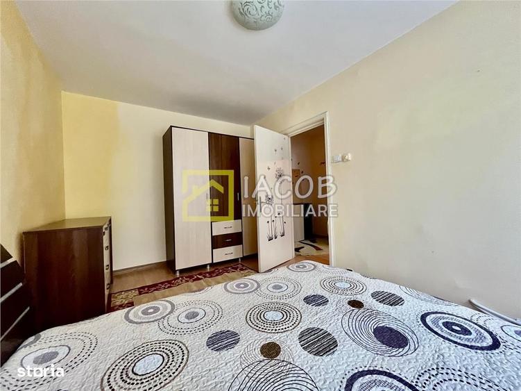 Apartament cu 2 camere semidecomandat, mobilat în Central