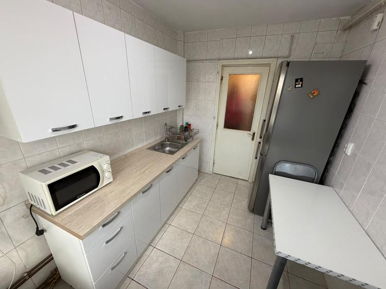 Apartament cu 2 camere decomandat, mobilat în Grigorescu