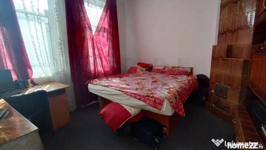 Apartament cu 4 camere decomandat în Universitate