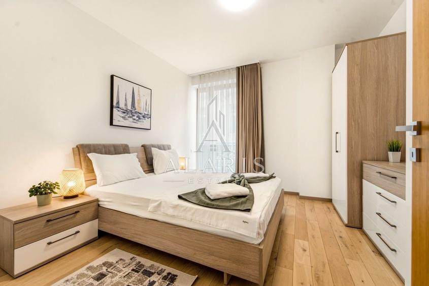 Apartament cu 3 camere semidecomandat, mobilat în Take Ionescu