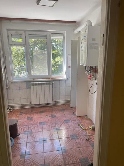 Apartament cu 4 camere decomandat în Faleză