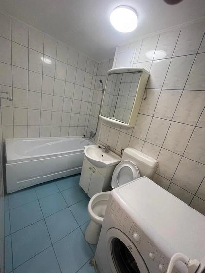 Apartament cu 4 camere decomandat în Lujerului