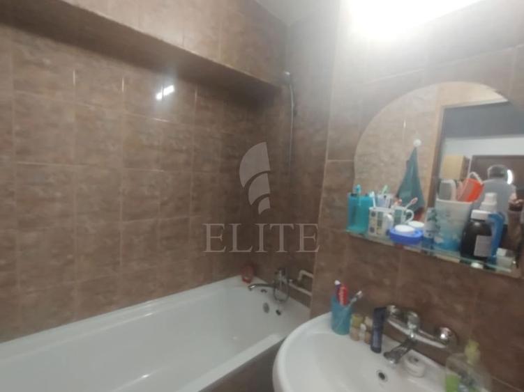 Apartament cu 2 camere decomandat în Zorilor