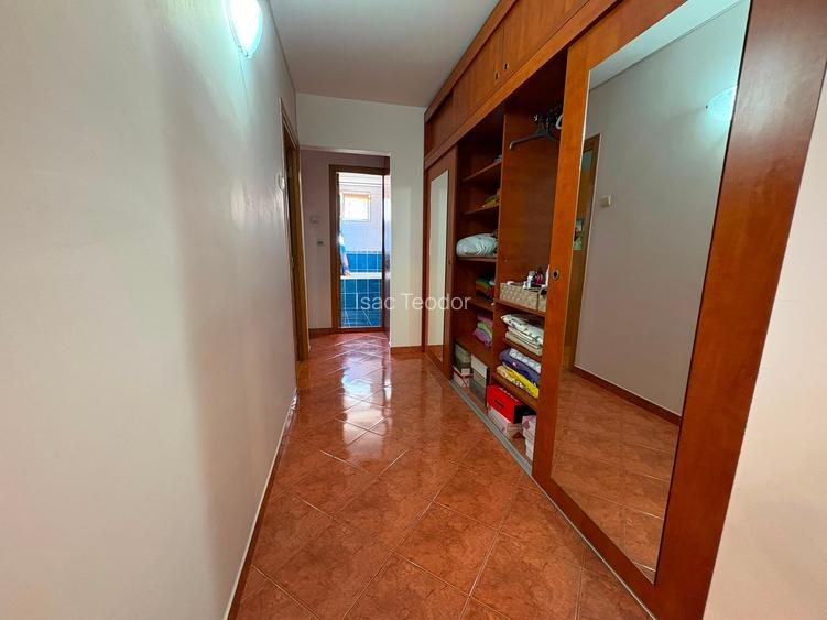 Apartament 3 camere decomandat, metrou Nicolae Grigorecu-Prevederii