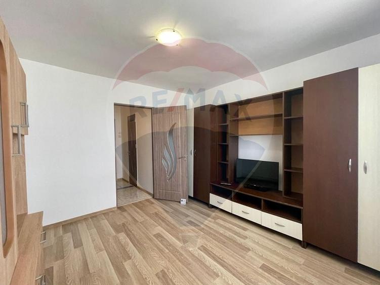 Garsonieră decomandată, mobilată în Bartolomeu
