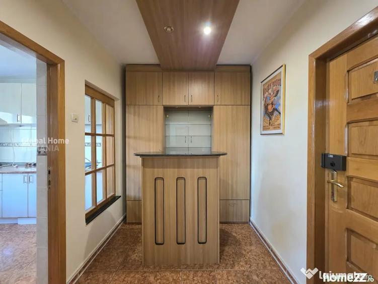 Apartament cu 2 camere semidecomandat în 1 Mai