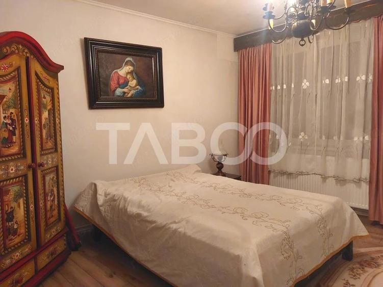 Casă cu Teren 50 Mp în Sadu