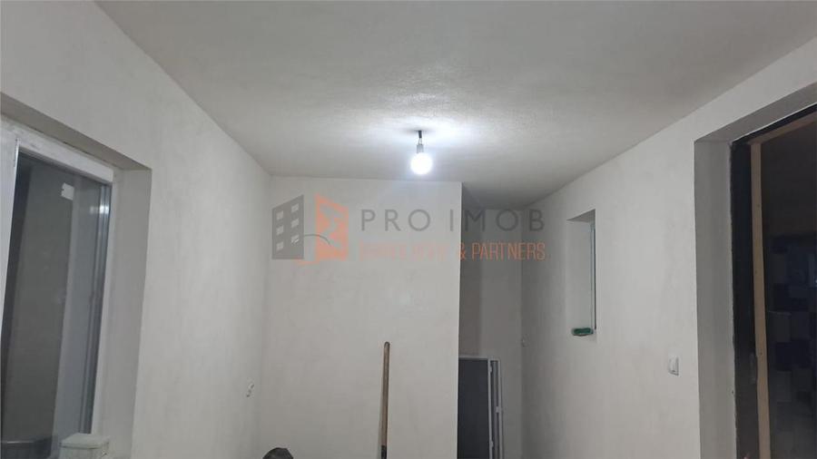 Casă individuală cu 4 camere cu Teren 528 Mp în Tisău