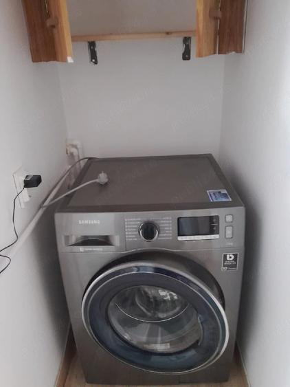 Garsonieră decomandată în ISR