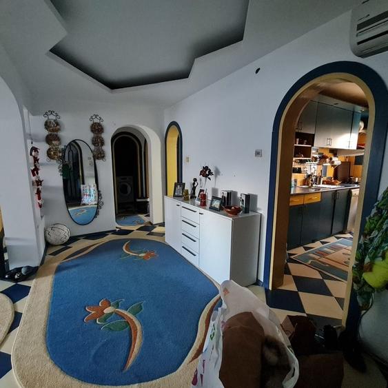 Apartament cu 4 camere decomandat în Cuza Vodă