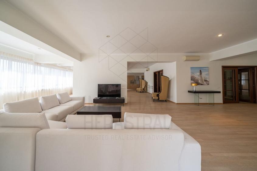 Apartament cu 5 camere decomandat, mobilat în Herăstrău — fotografia 3