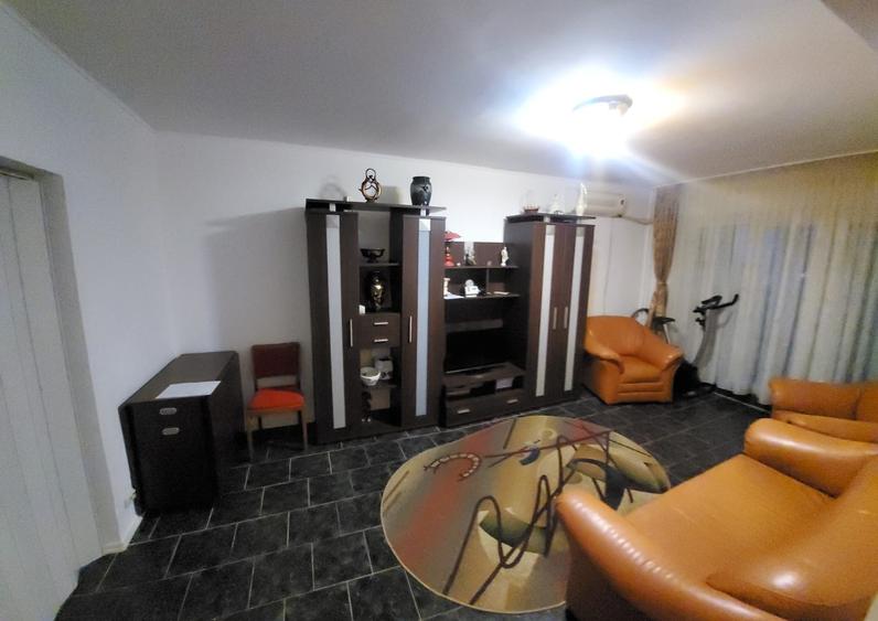 Apartament semidecomandat în Morarilor