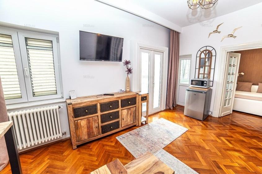Apartament cu 2 camere decomandat, mobilat în P-ța Romană