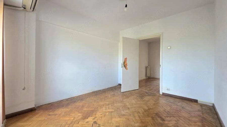 Apartament cu 4 camere decomandat în Centrul Istoric