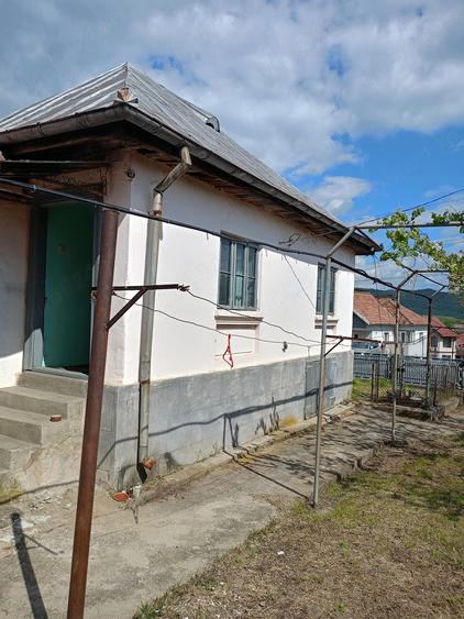 Casă cu Teren 85 Mp în Bujoreni