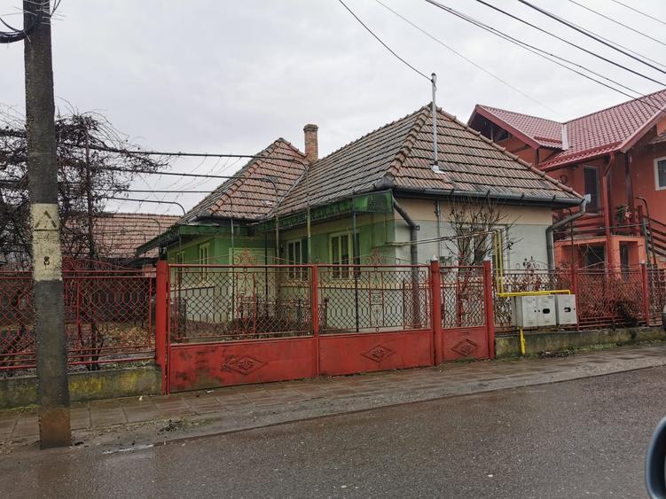 Casă individuală cu 3 camere cu Canalizare în Sâncraiu de Mureș