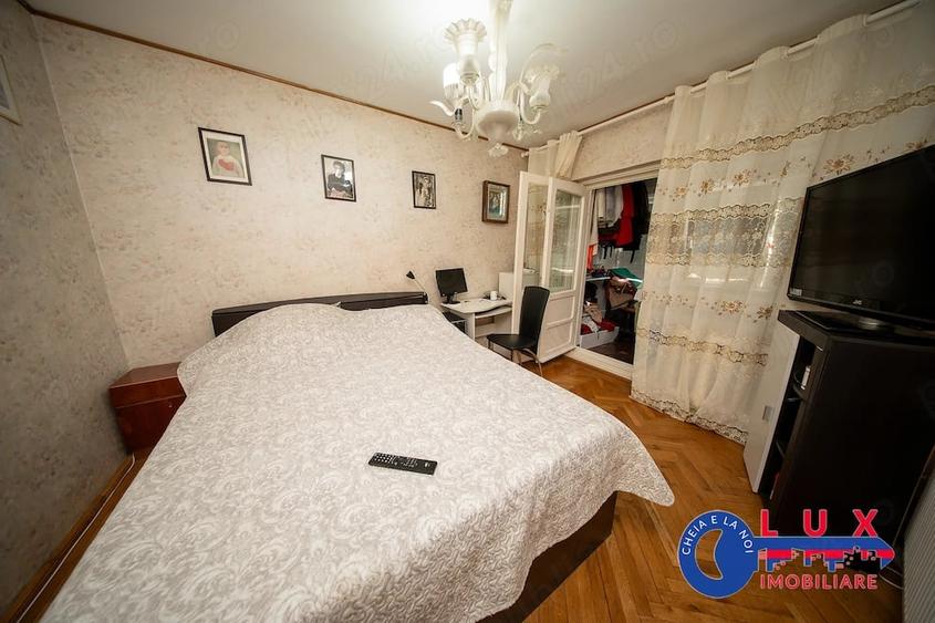 Apartament cu 3 camere decomandat în Babadag