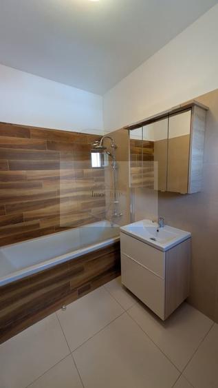 Apartament cu 3 camere semidecomandat, mobilat în Zorilor