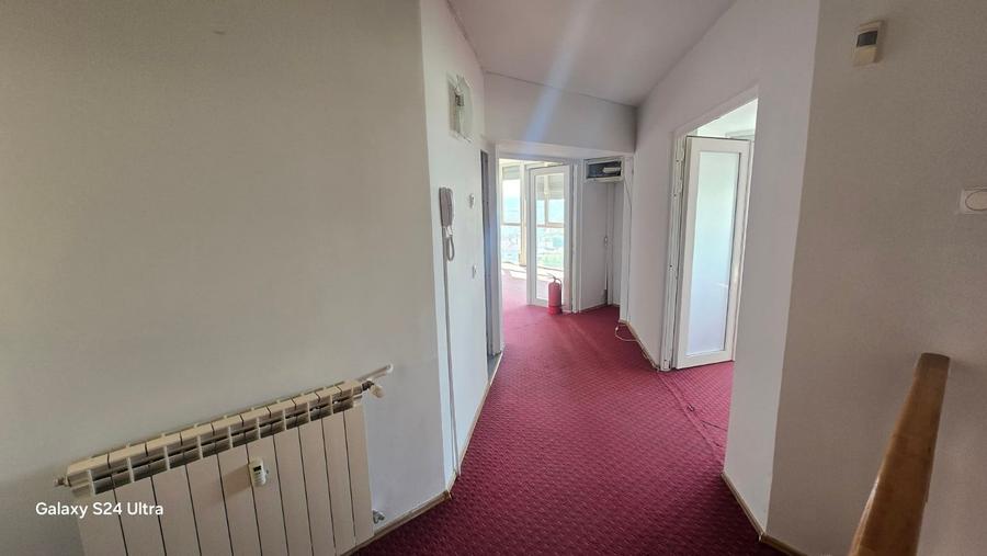 Apartament cu 5 camere în P-ța Unirii