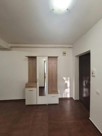Apartament cu 3 camere decomandat, mobilat în Gării