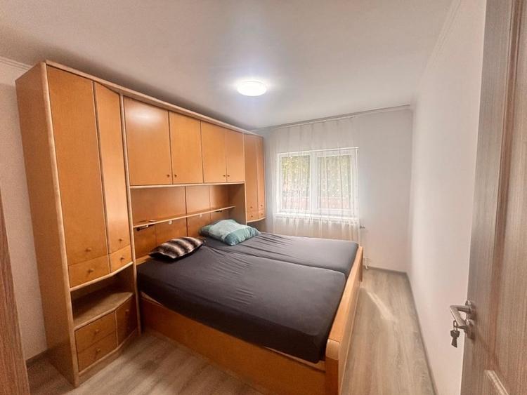 Apartament cu 3 camere decomandat, mobilat în Central