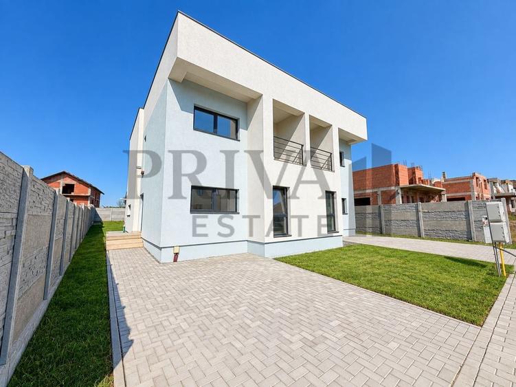 Duplex cu 4 camere cu Canalizare în Giarmata