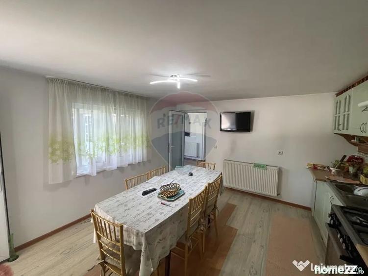 Casă cu 3 camere cu Teren 900 Mp în Roșioara