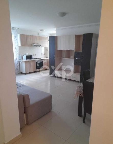 Apartament cu 3 camere semidecomandat, mobilat în Mărăști