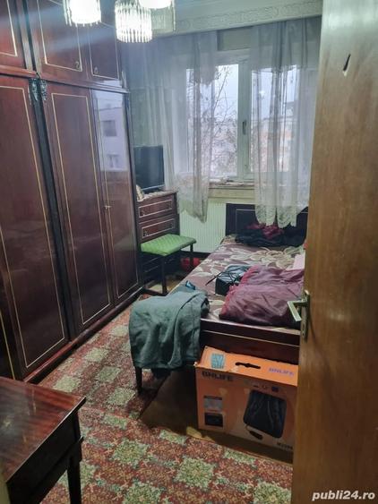 Apartament cu 4 camere semidecomandat în Trivale