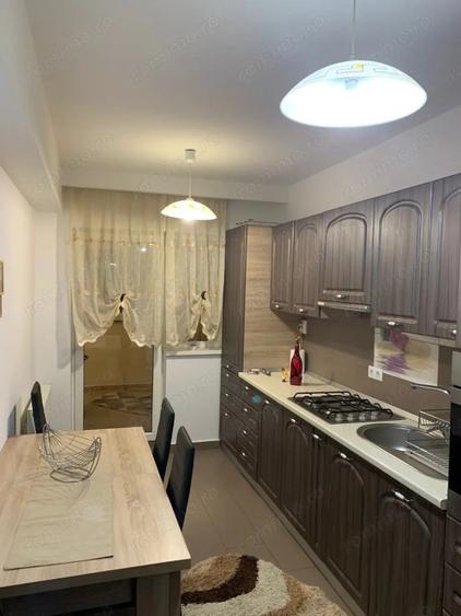 Apartament cu 3 camere decomandat în Regie