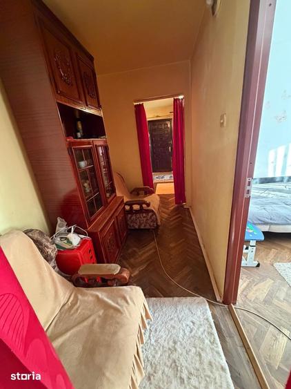 Apartament cu 3 camere în Calea București