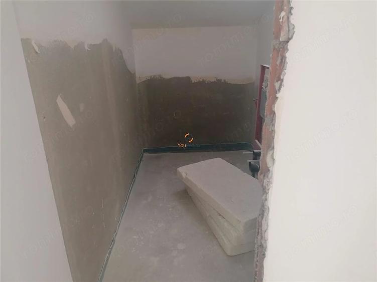 Casă cu Teren 200 Mp în Central