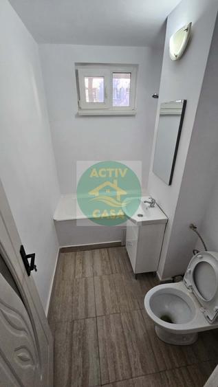Garsonieră decomandată în Est