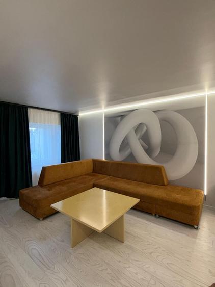Apartament cu 2 camere semidecomandat, mobilat în Romană
